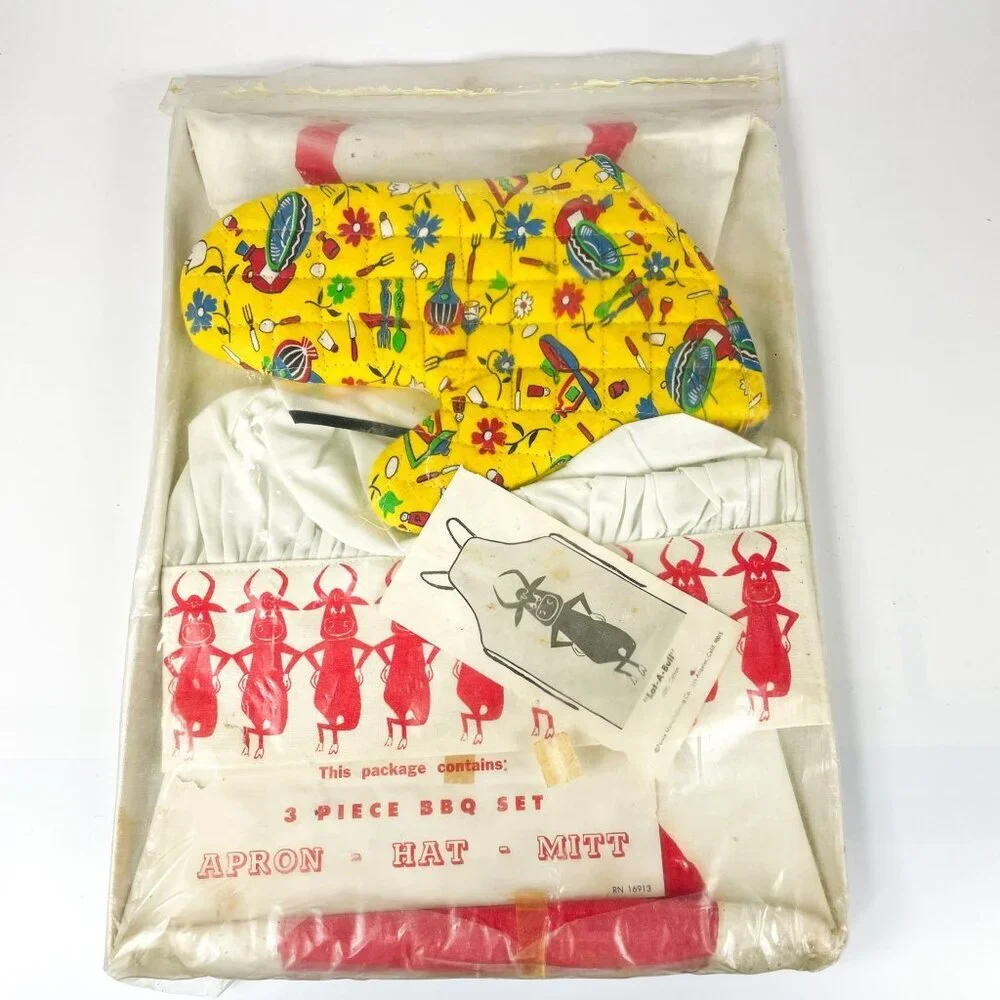 Vtg Parvin BBQ Set Apron Hat Mitt Cow Bull Print Lot-A-Bull Chefs Gift Cooking